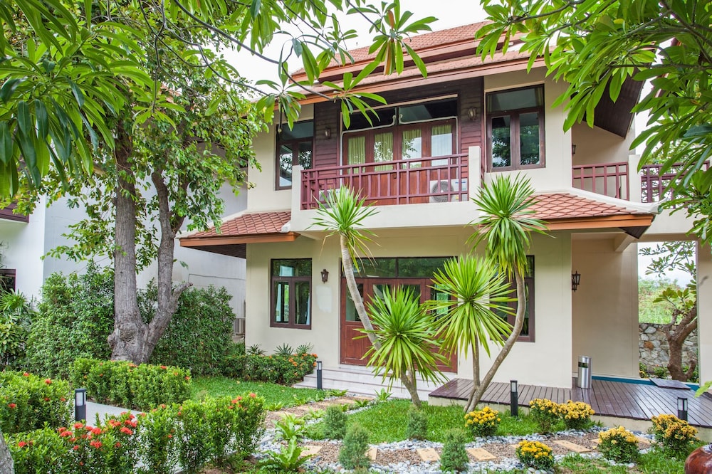 Achawalai Residence Village