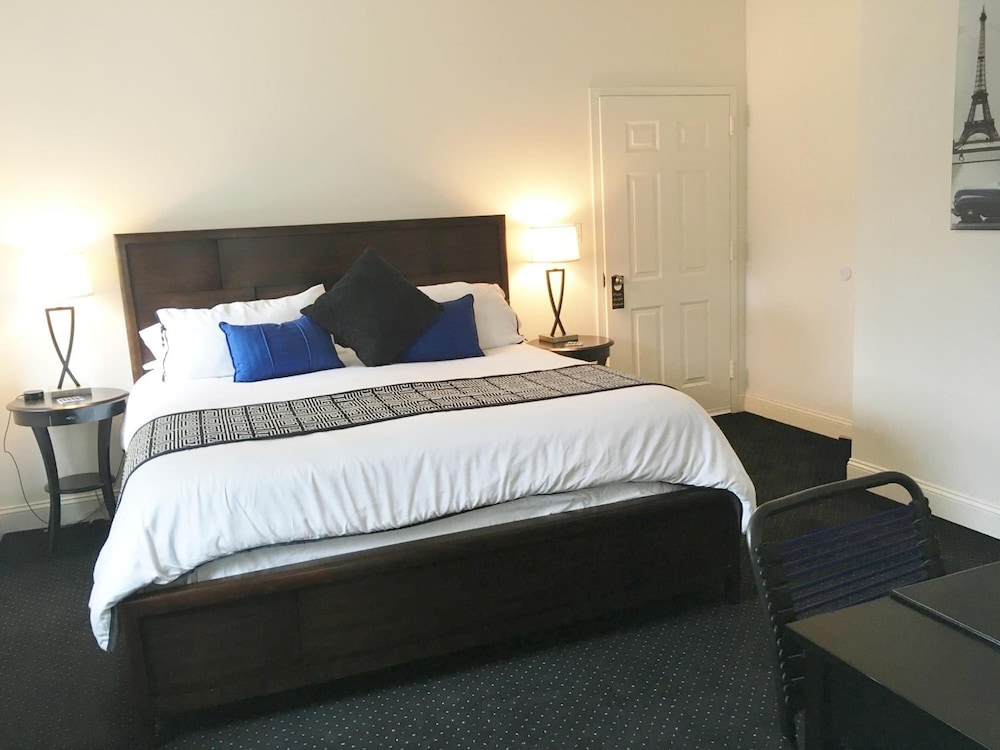 BlancNoir Bed & Breakfast