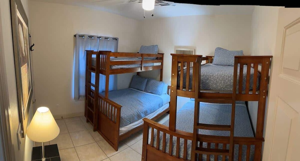 Family Friendly Beach Condo With Pool