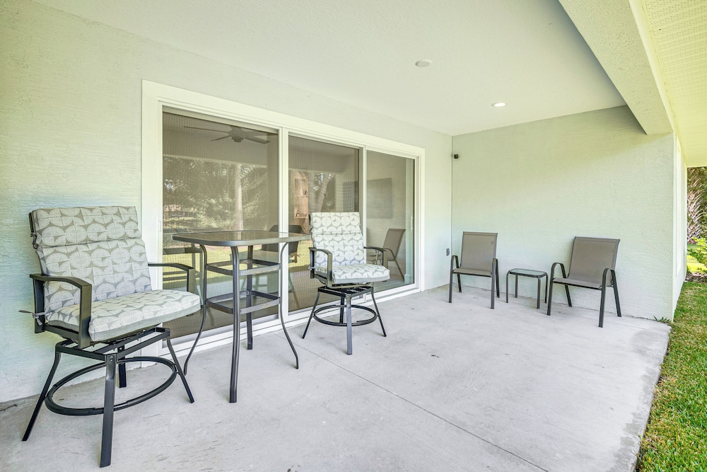 Newly Built Golf Course Home in Palm Coast!