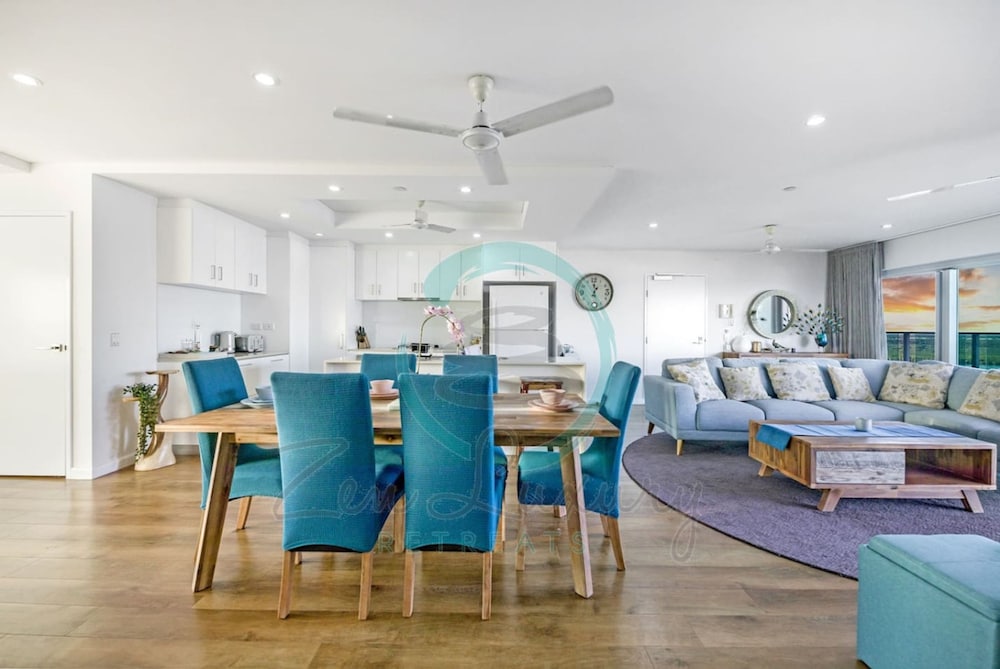 ZEN Towers Penthouse- Ocean View Family Retreat