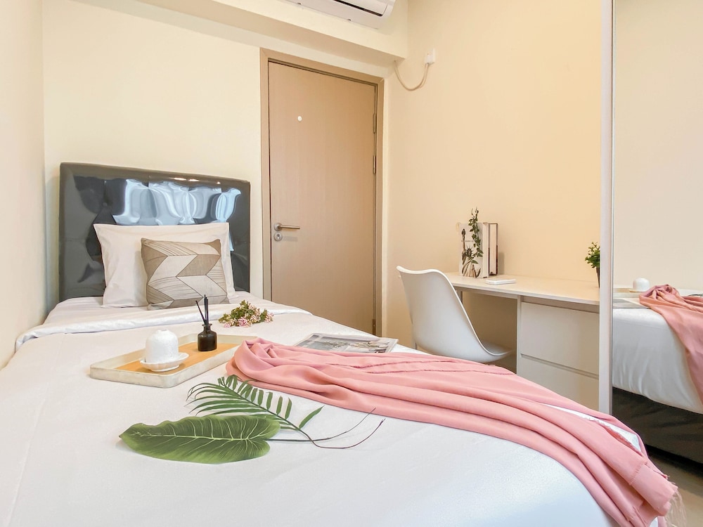 Simply And Homey 3Br At Apartment Meikarta