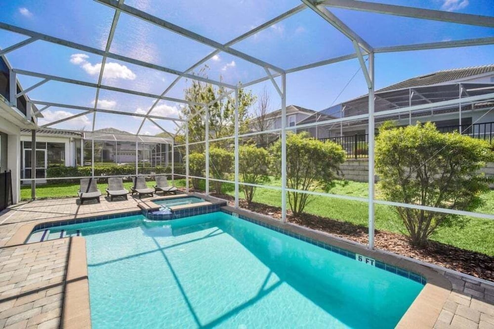 Luxury Pool/spa Home With Lots Of Sunshine! 6 Bedroom Villa