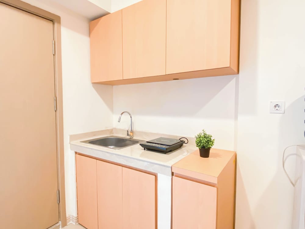 Comfy Stay Studio Room At Meikarta Apartment