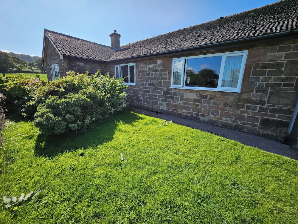 Hawksbridge Bungalow