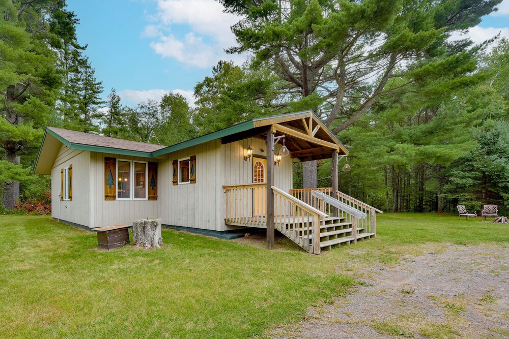 Cozy Cable Cabin Rental - Pet Friendly! view 2