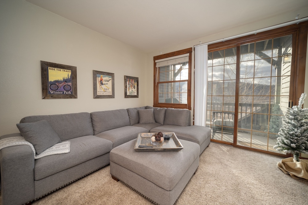 Palomino At Kicking Horse 2 Bedroom Cabin by Redawning - Property Image 15