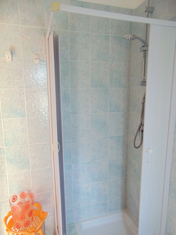 Photo 33