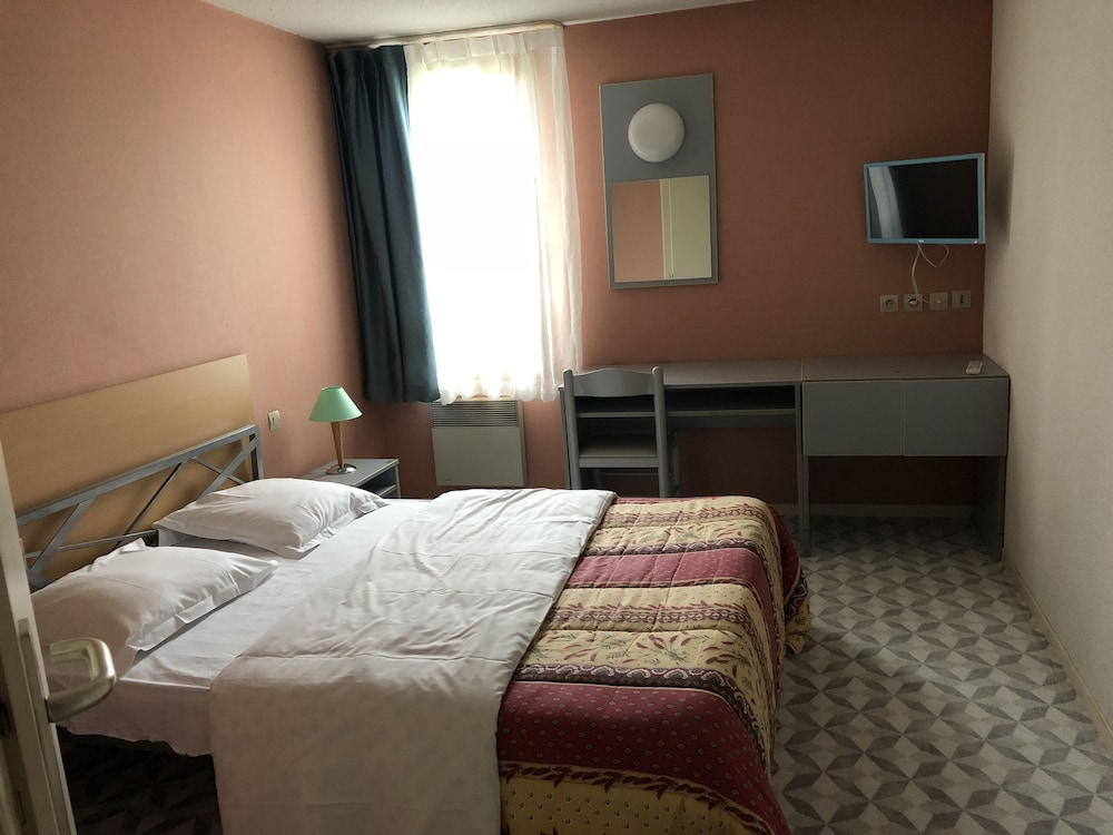 Norton Hotel - Property Image 6