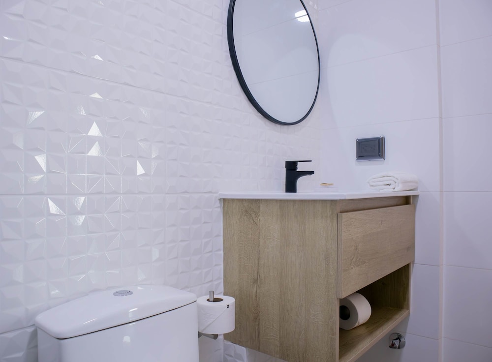 w Stylish 2BR in San Isidro
