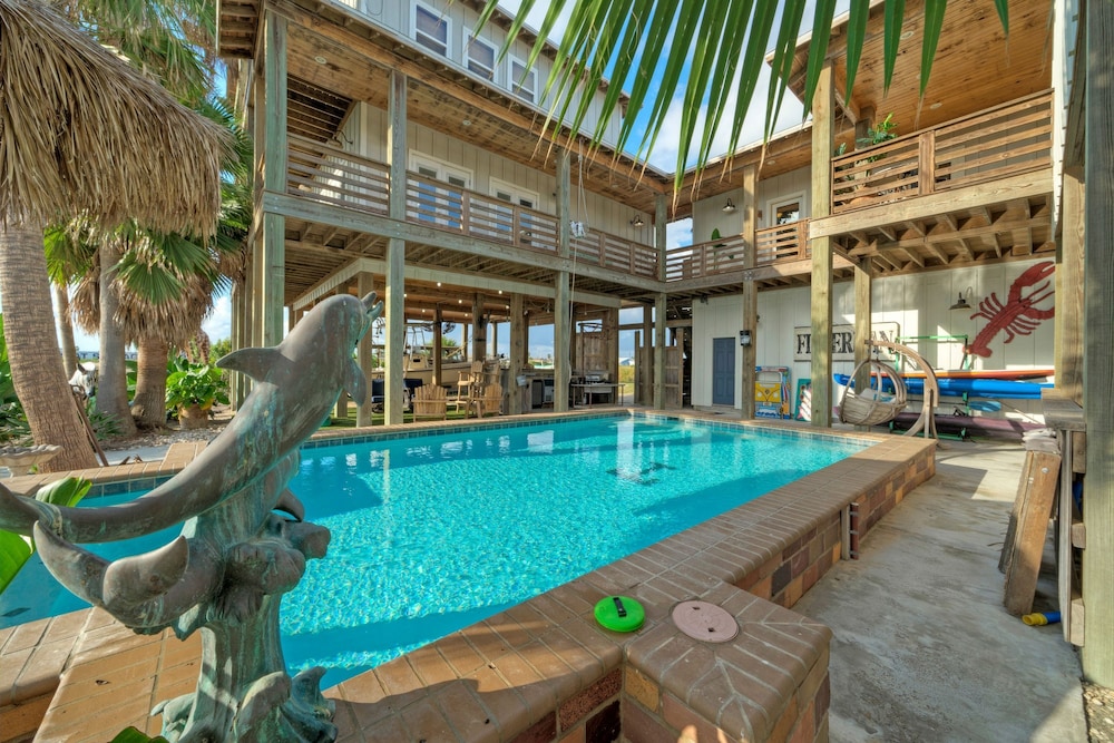 Fish Camp Buyout by Avantstay Unique 6bdr Escape Private Pool Views