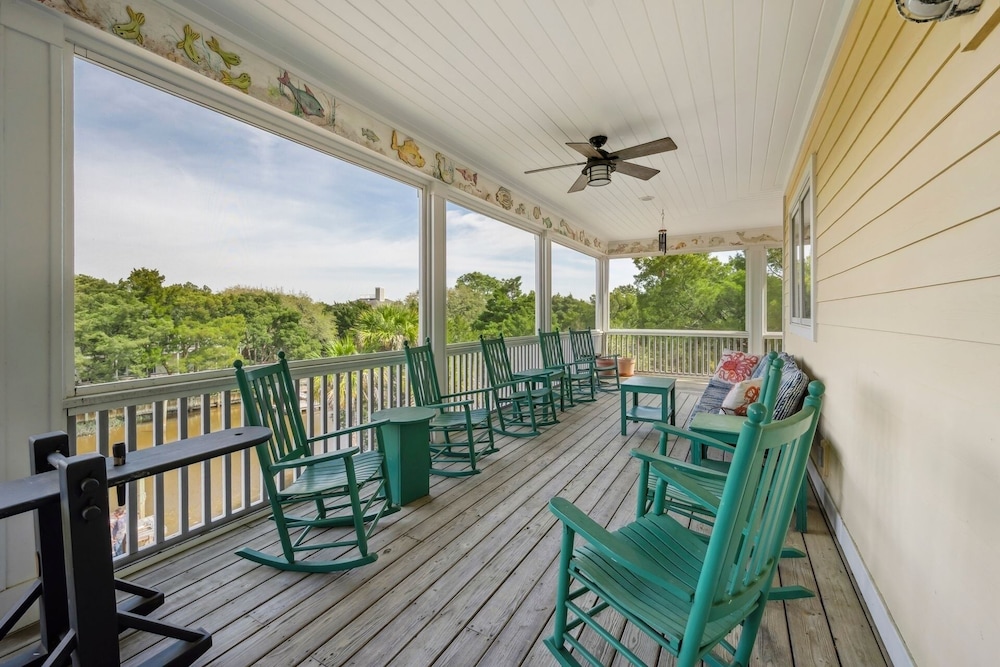 This Vibrant Family Home Features 8 Bedrooms, And 8 Bathrooms, Ocean And Creek Views Home by Peace Vacations view 4