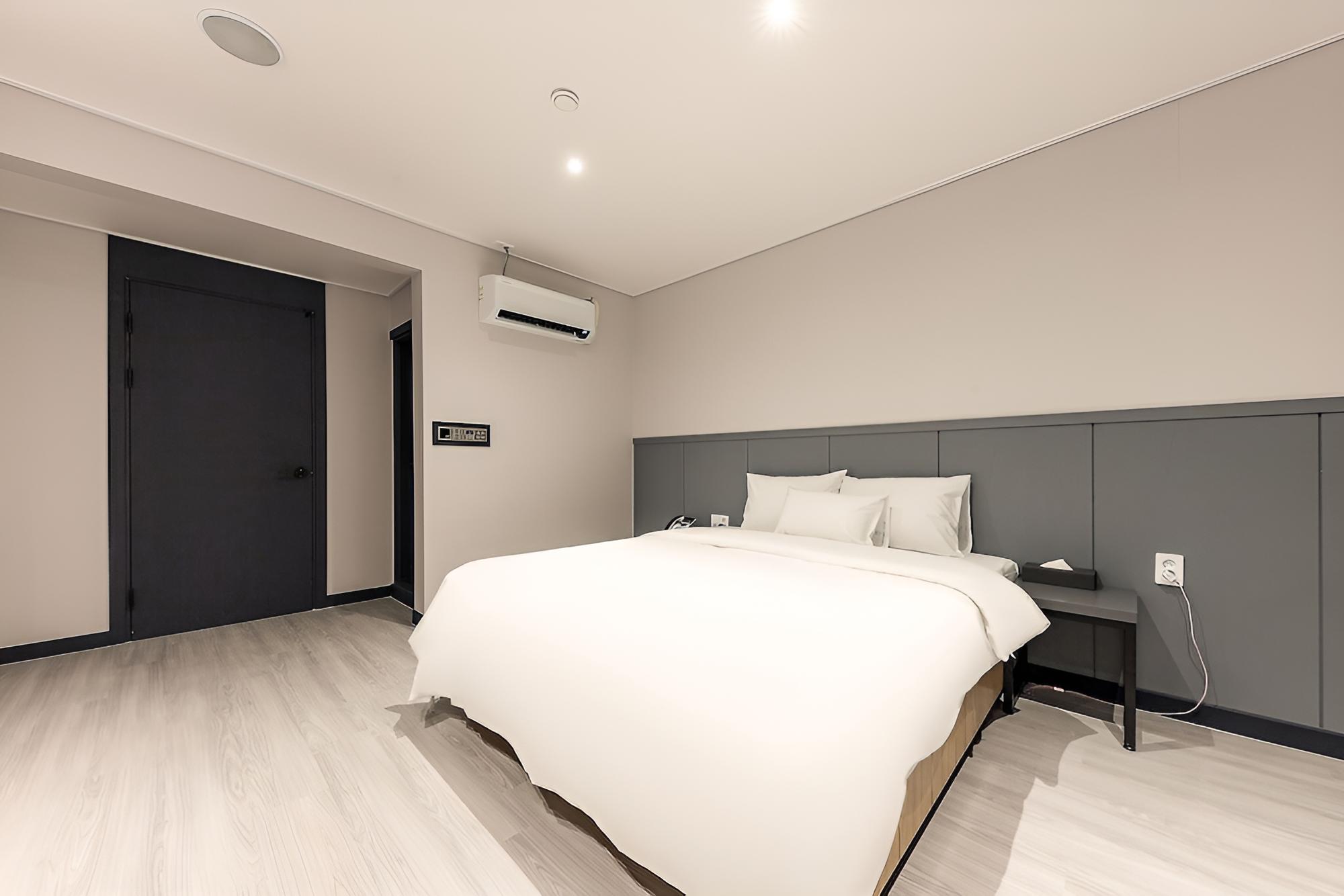JOY Hotel