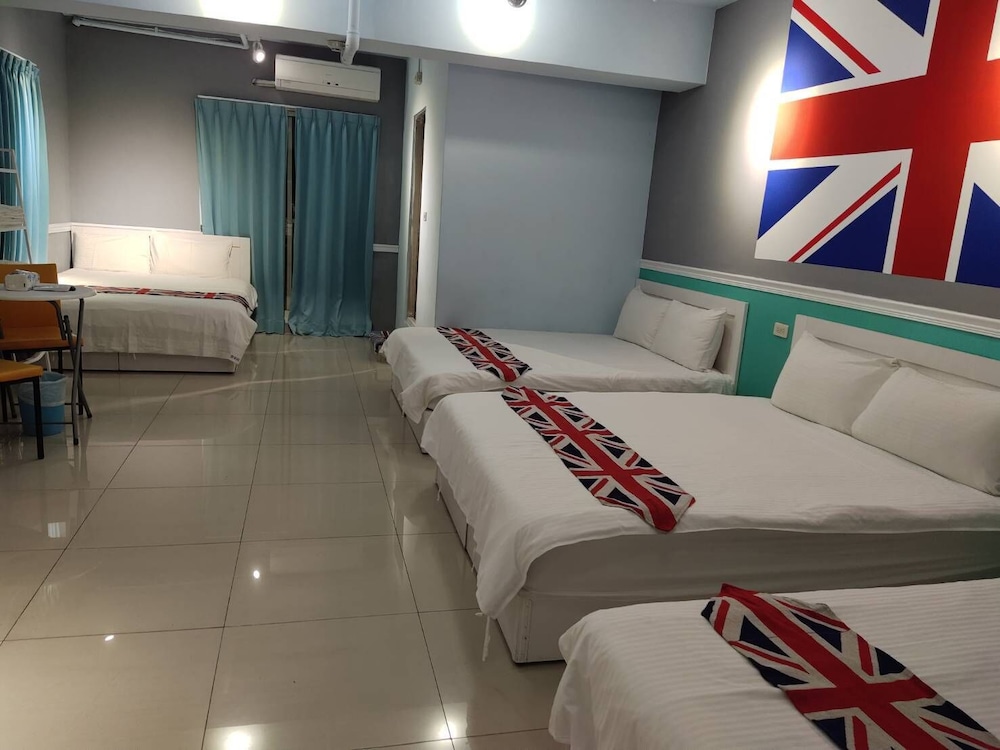 I Hi Hotel