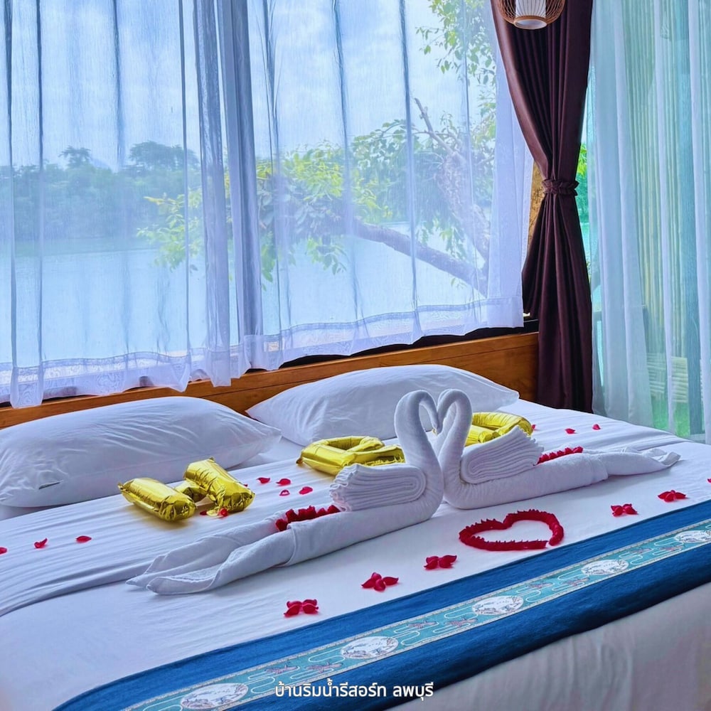Baanrimnam Resort Lopburi
