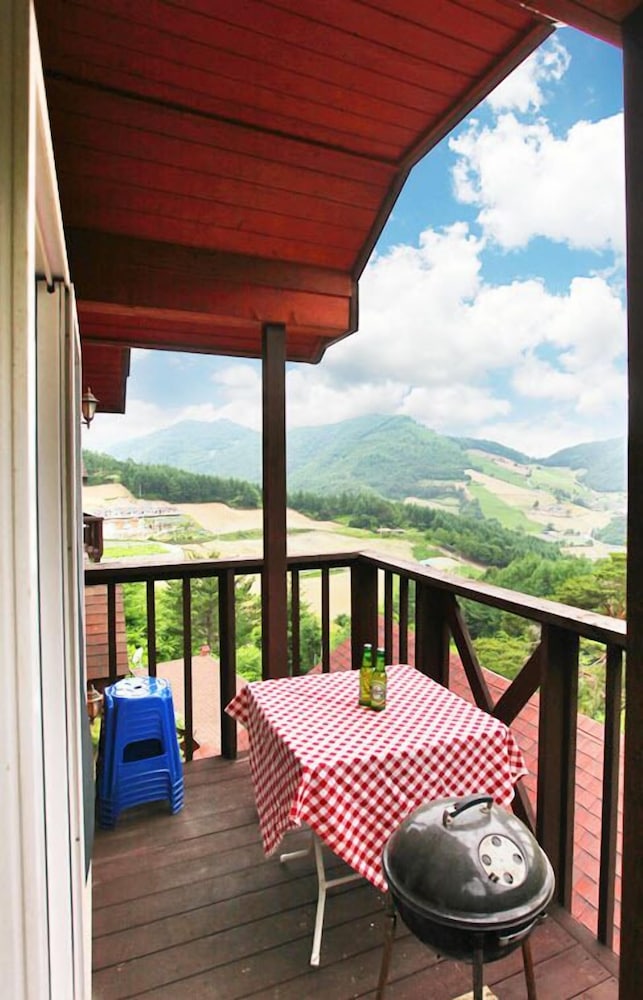 Camp Star Pension