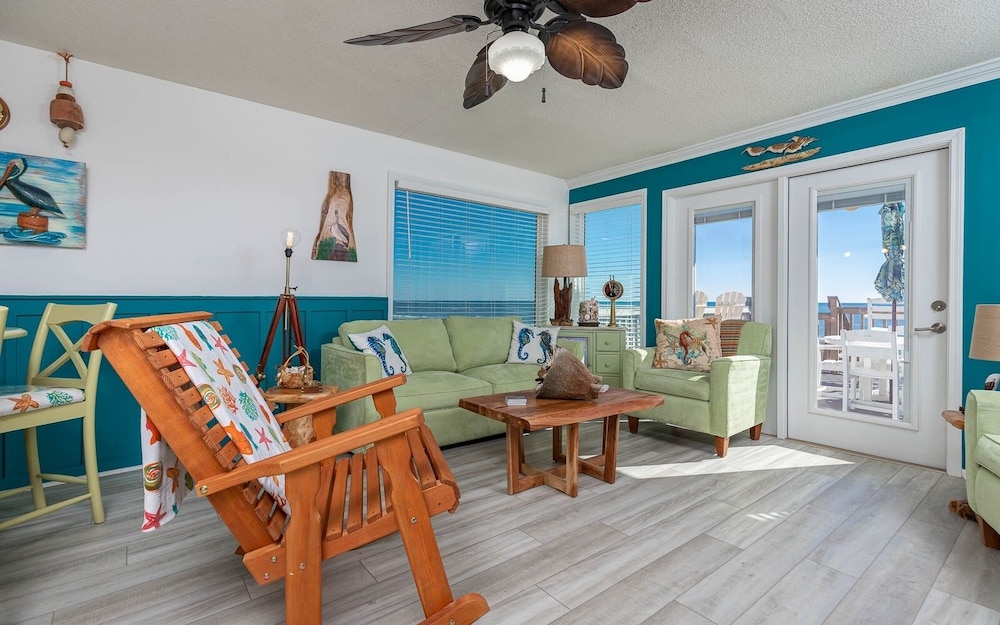 Pelican House 1 3 Bedroom Home view 3