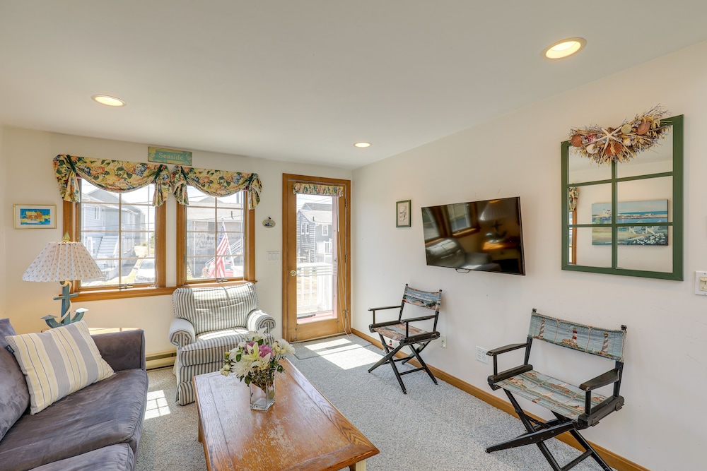 Inviting Rockport Rental w/ Deck: Walk to Beach!
