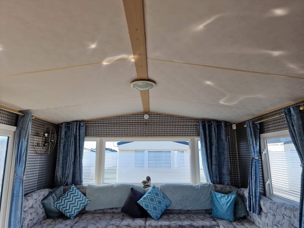 Inviting 3-bed Caravan in Porthcawl view 3
