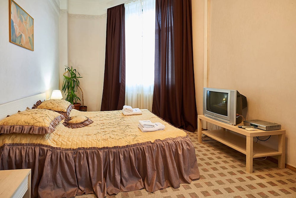 Home-Hotel Khreschatyk 27 view 3