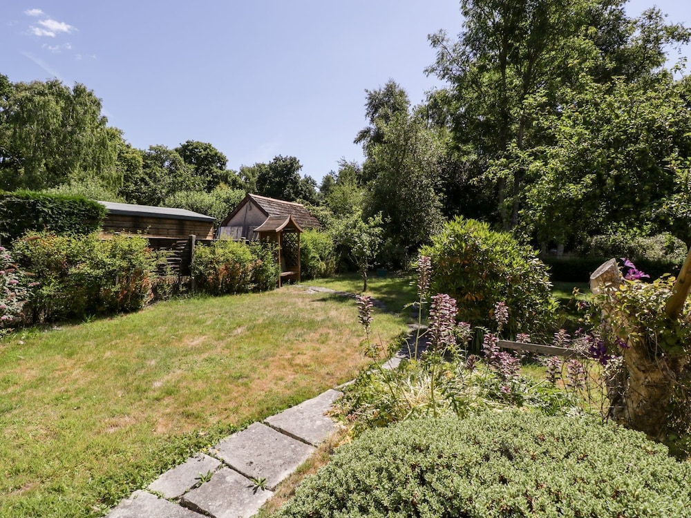 2 Heath Cottages