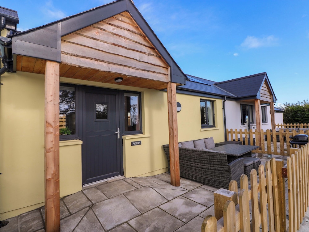 Razor Clam Cottage