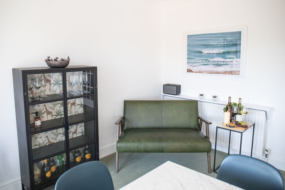 Newquay Tamarisk Lodge on the Gannel