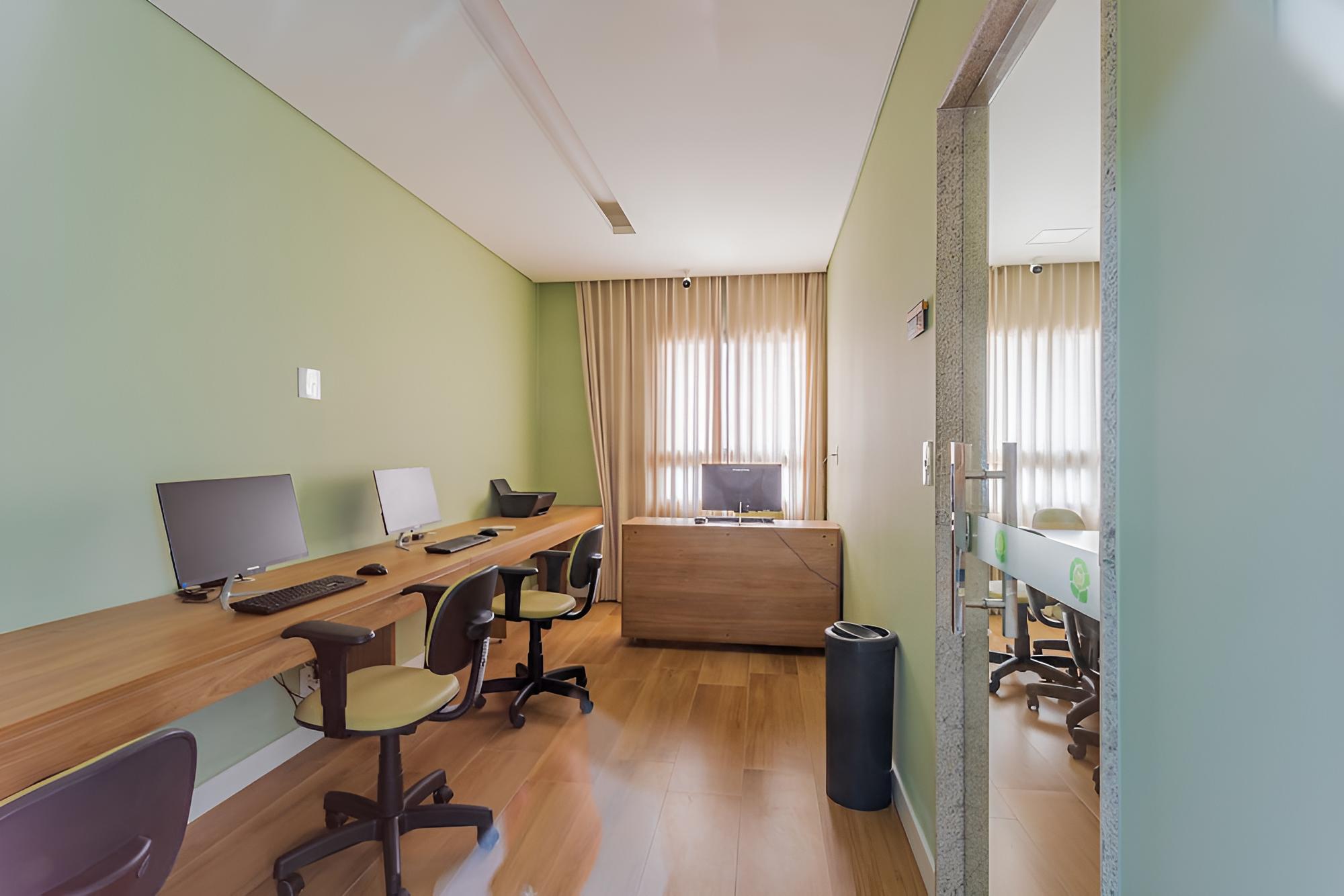 CZ01 Lindo Quarto e Sala com Vista Mar