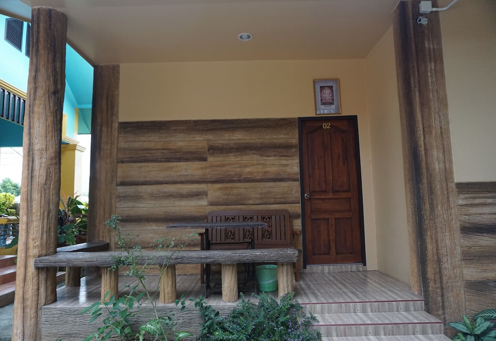 Nam Jhum Resort