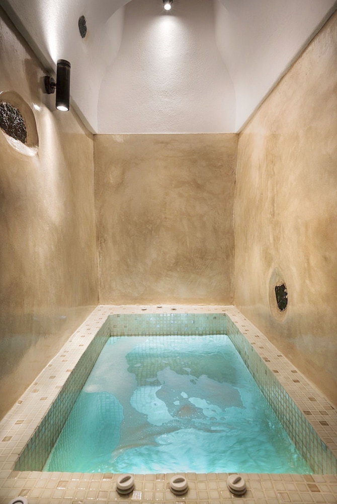 Luxury Villas Hariton