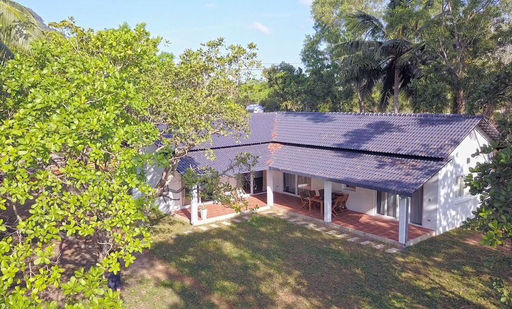 Cashew Cashew Villa