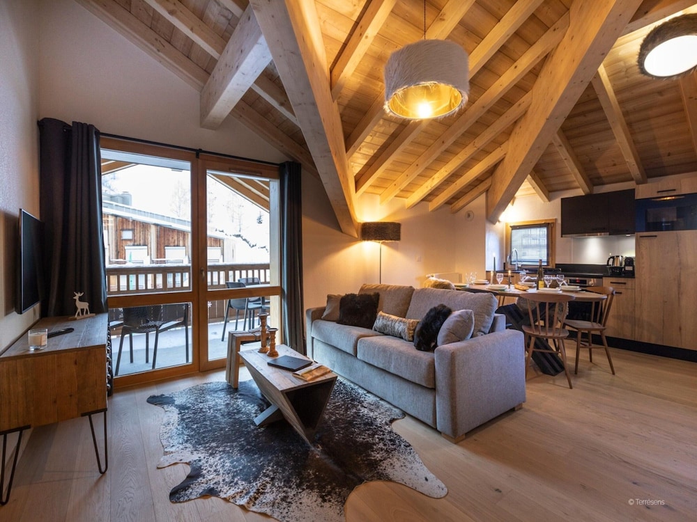 Apartment in France Near Scenic Cafes & Markets