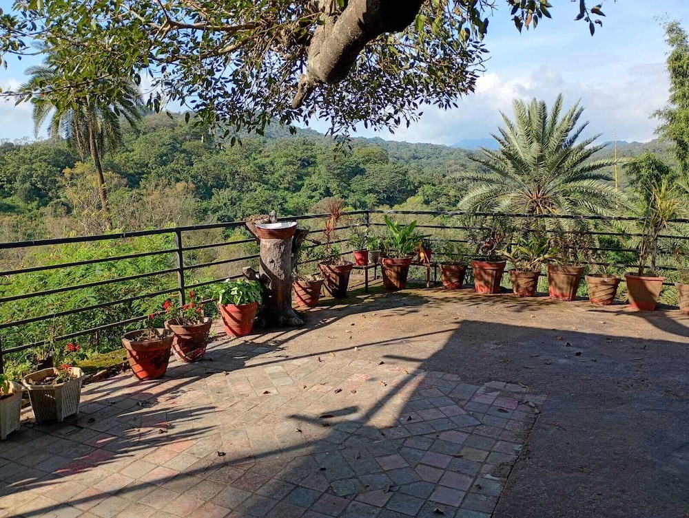Hotel Grand Valley By Shri Hari Niwas