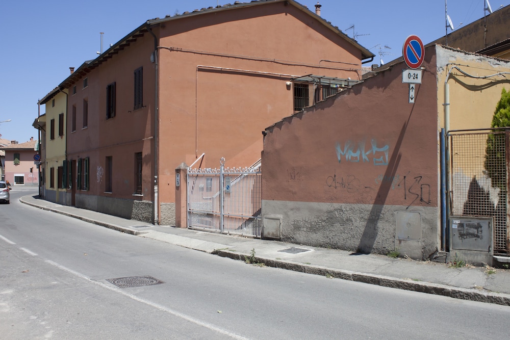Nice Apartment in an English Style Building On the First Floor, With air Conditioning, Wifi and Sewing photo 3