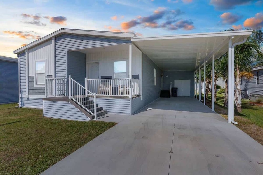 Comfy 2 Bedroom Home, Dade City!