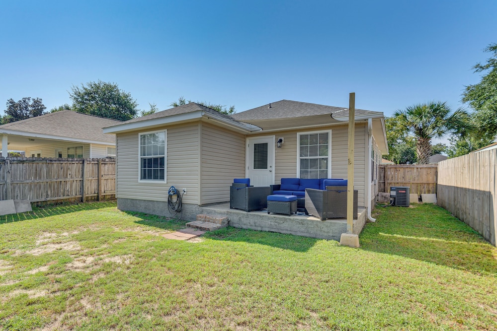 3 Mi to Beach: Quiet Gulf Breeze Gem Near Dtwn