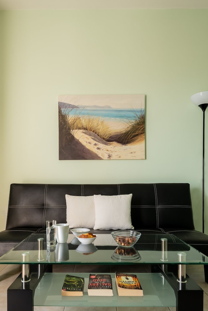 Moonlight Apartments & Suites 3