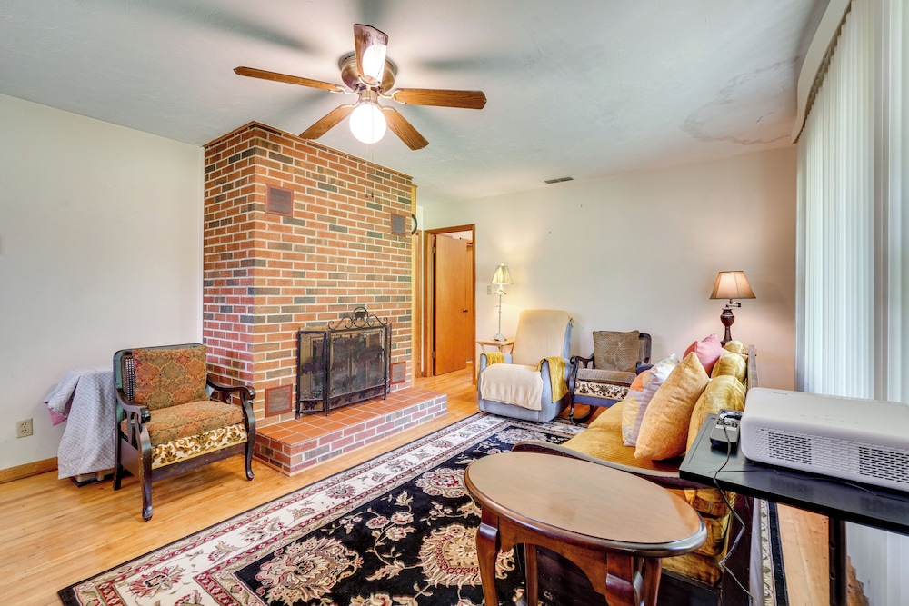 Robbinsville Retreat - Creekside Home w/ Deck!