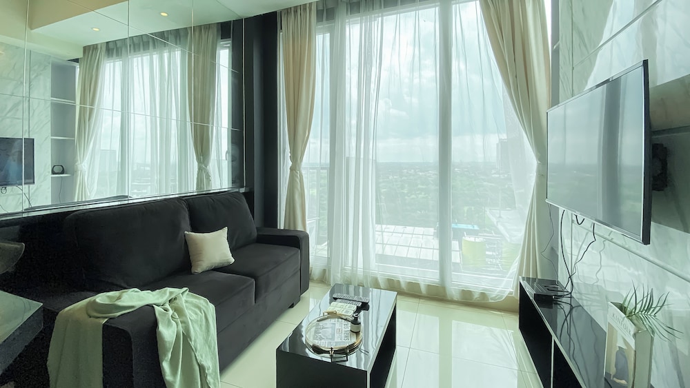 Spacious 1BR at Tree Park City BSD Apartment