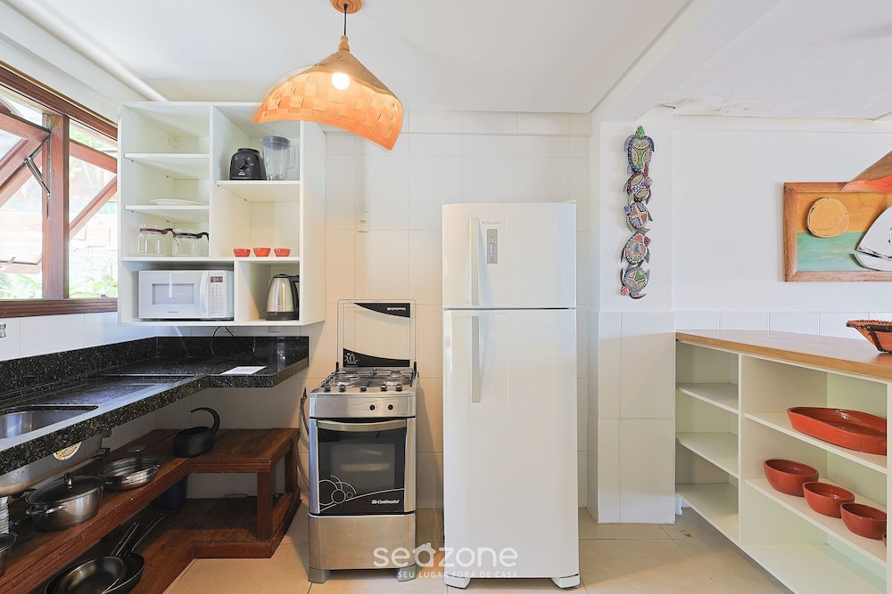 3 B Beachfront House w/ Barbecue Bombinhas Sdn042