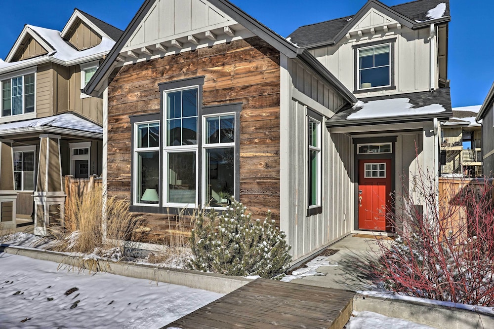 Modern Bend Home Rental w/ Private Hot Tub! view 5