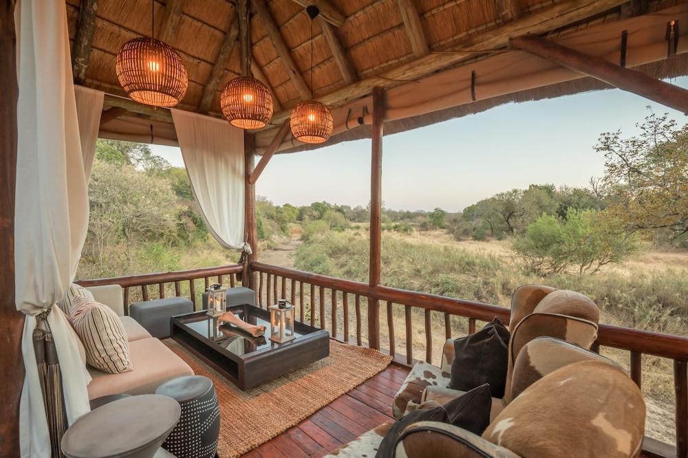 Karongwe - River Safari Lodge