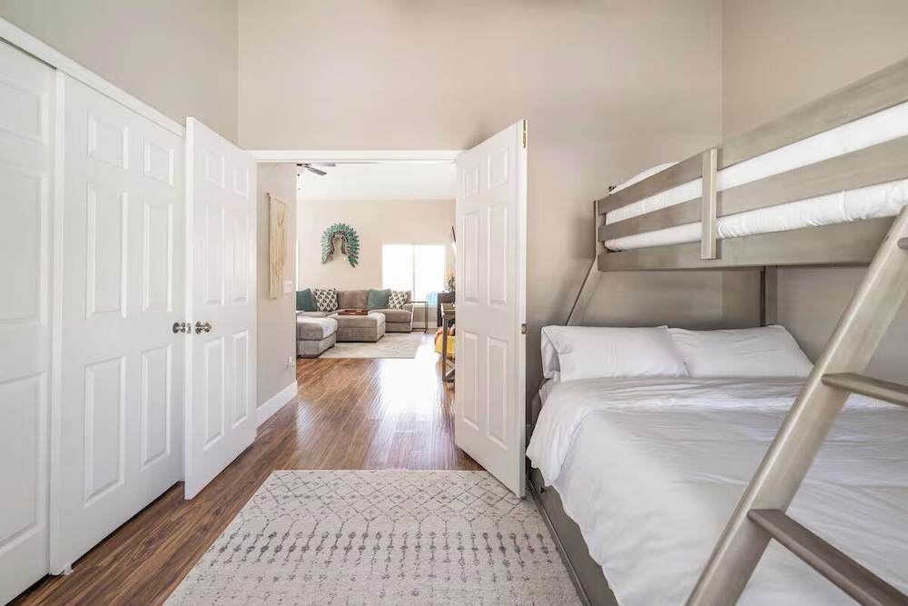Cave Creek Gem - Heated Pool