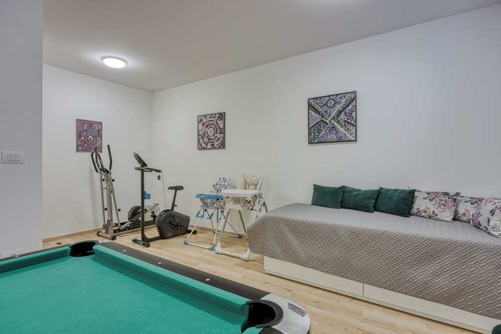 Pool and Fun Villa Stella Klarici
