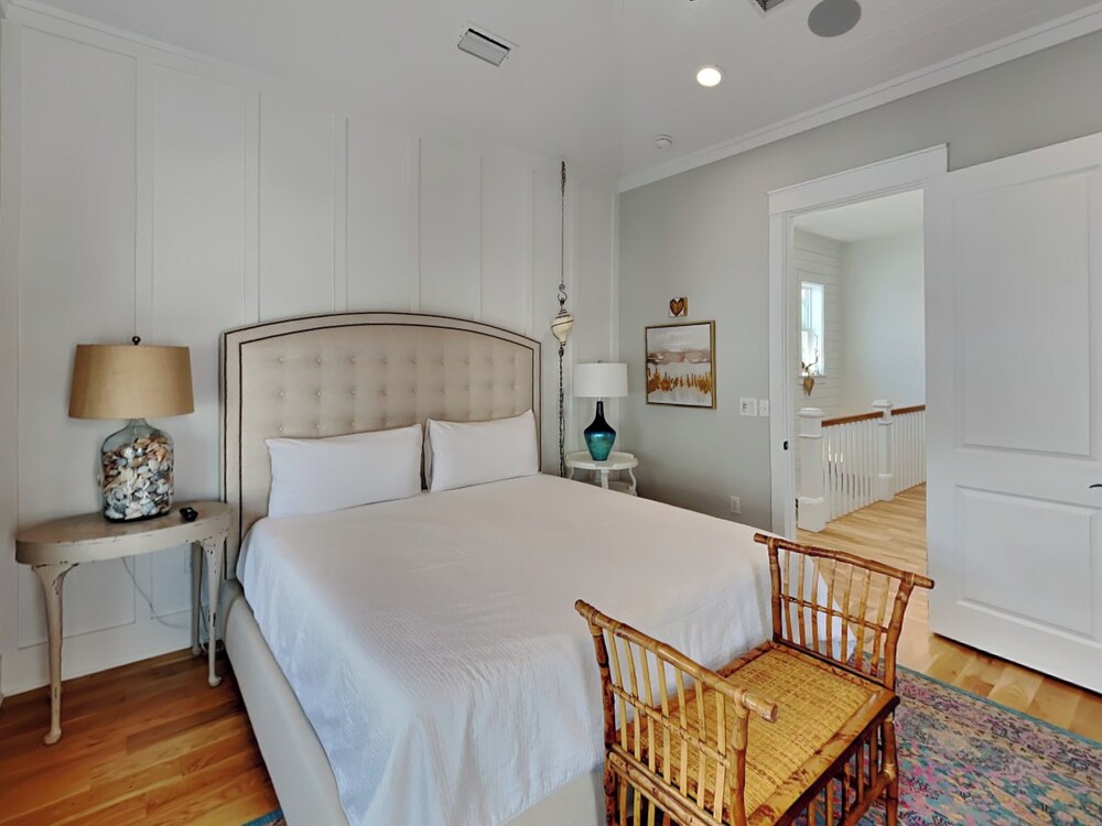 Sea La Vie In Grayton Beach by Southern Vacation Rentals view 2