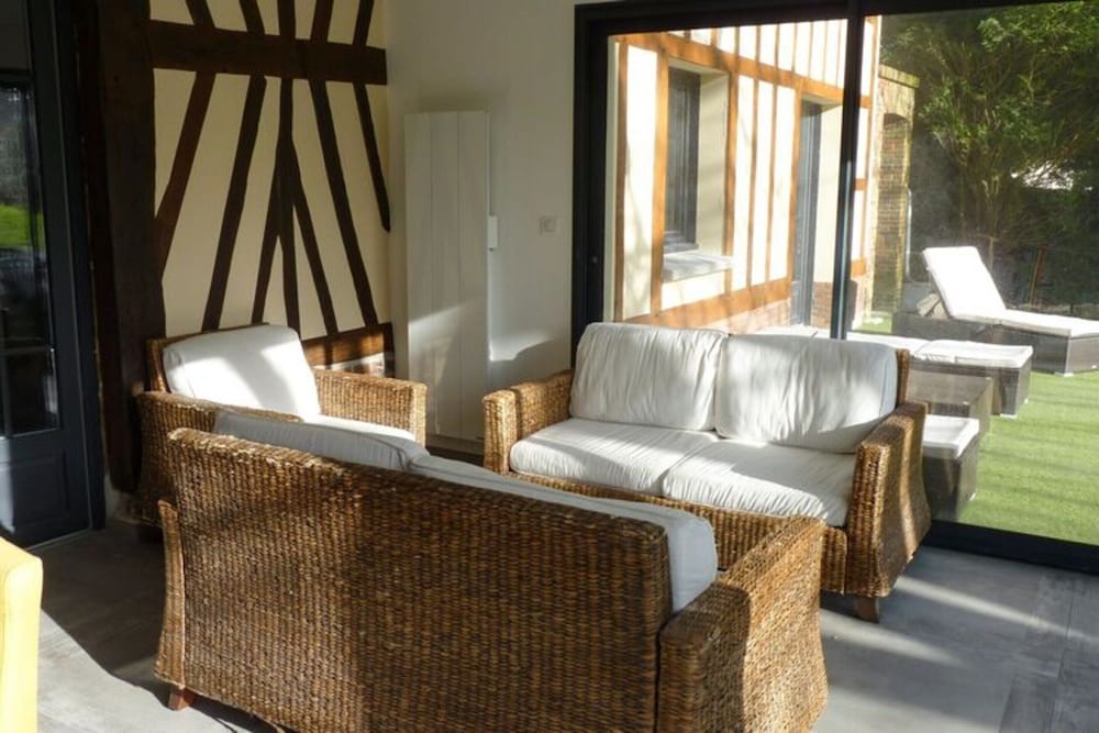 Townhouse Near Bay of Somme and Norman Beaches
