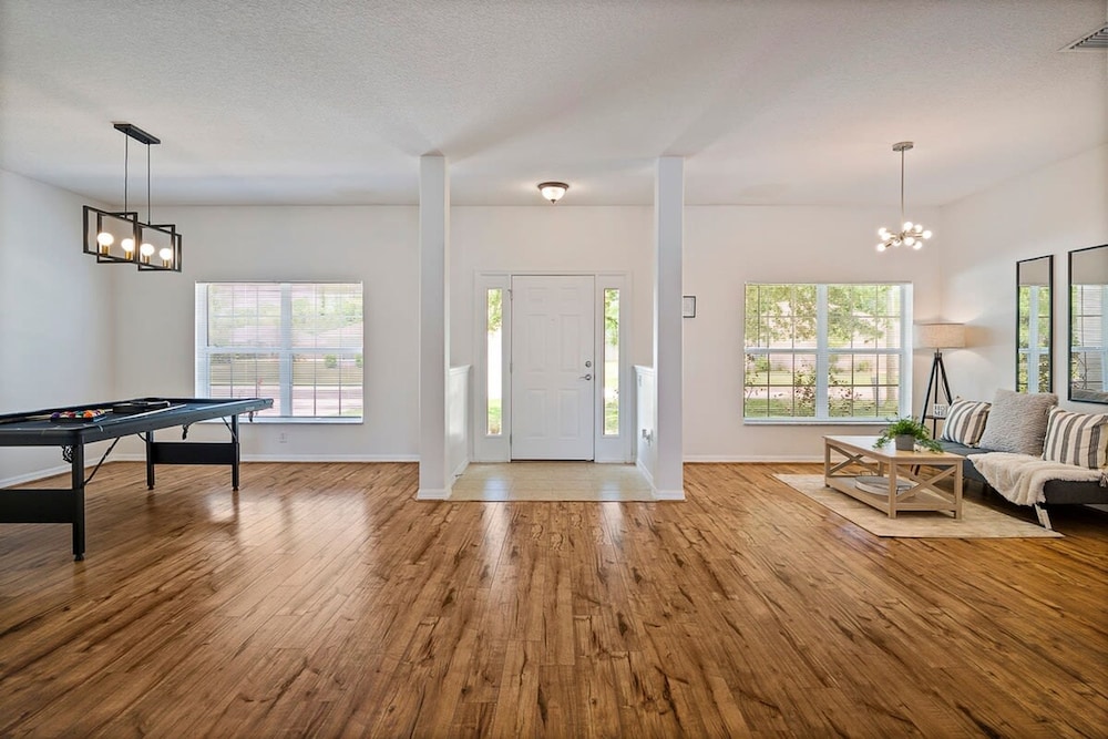 Stunning 4BR Home Fenced Yard Heated Pool