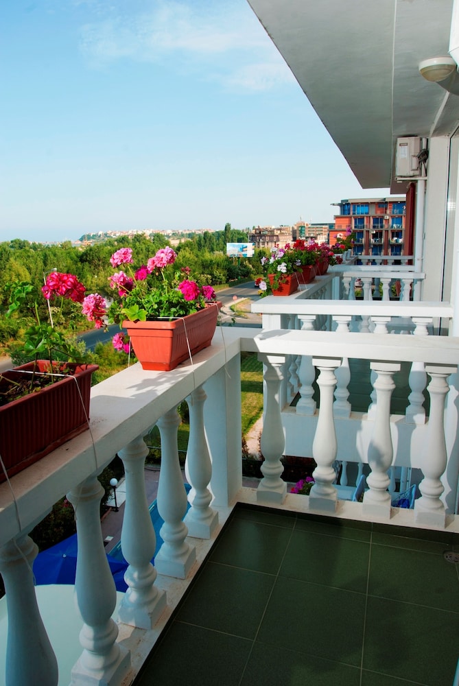 Hotel Zaara