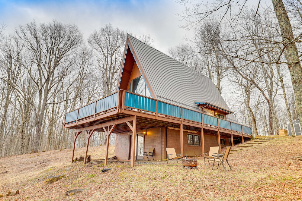 Mars Hill Home w/ Game Room ~ 2 Mi to Skiing!