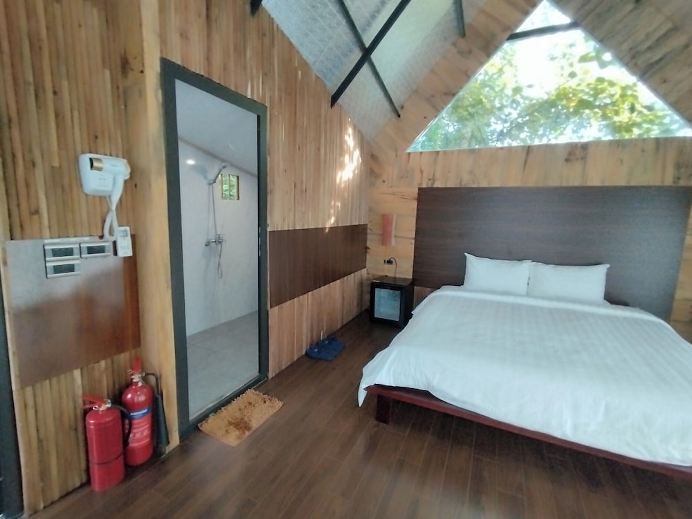 Bungalow HTC Tuan Chau view 5